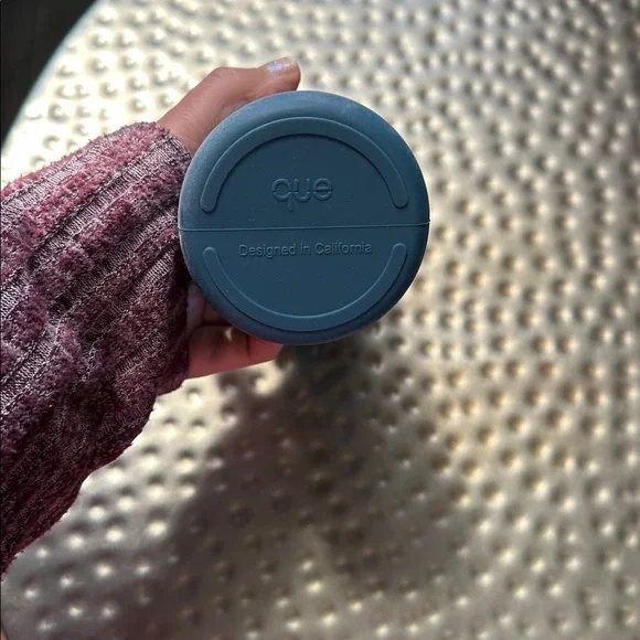 Que Teal Spiral Water Bottle - Picture 3 of 5